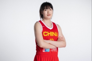 罗欣棫表示体能显著提升，身体变得更加强壮，女篮训练氛围良好
