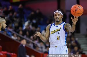 直播吧：北京首钢将努力追求巴里·布朗、琼斯等高水平外援