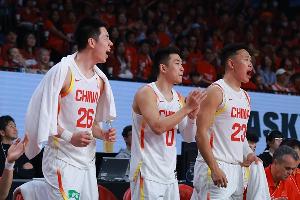 若中国队战胜日本队且韩国队击败中国台北队，中国男篮将晋级世预赛下一阶段。