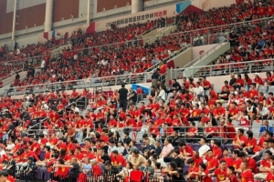 中国男篮主场不敌日本,沈阳奥体中心观众提前离席